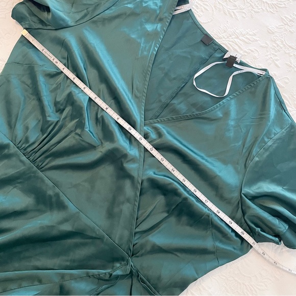 NWOT Lulus Love Of Your Life Dark Green Satin Ruffled Wrap Maxi Dress XLarge - Picture 8 of 9
